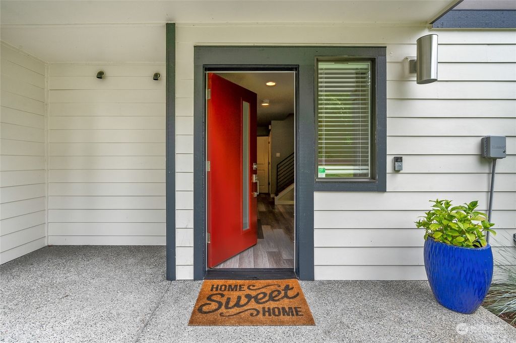 Photo of 12718 35th Avenue SE #J4, Everett, WA 98208 (MLS # 2129788)