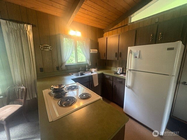 450 Duckabush Drive W