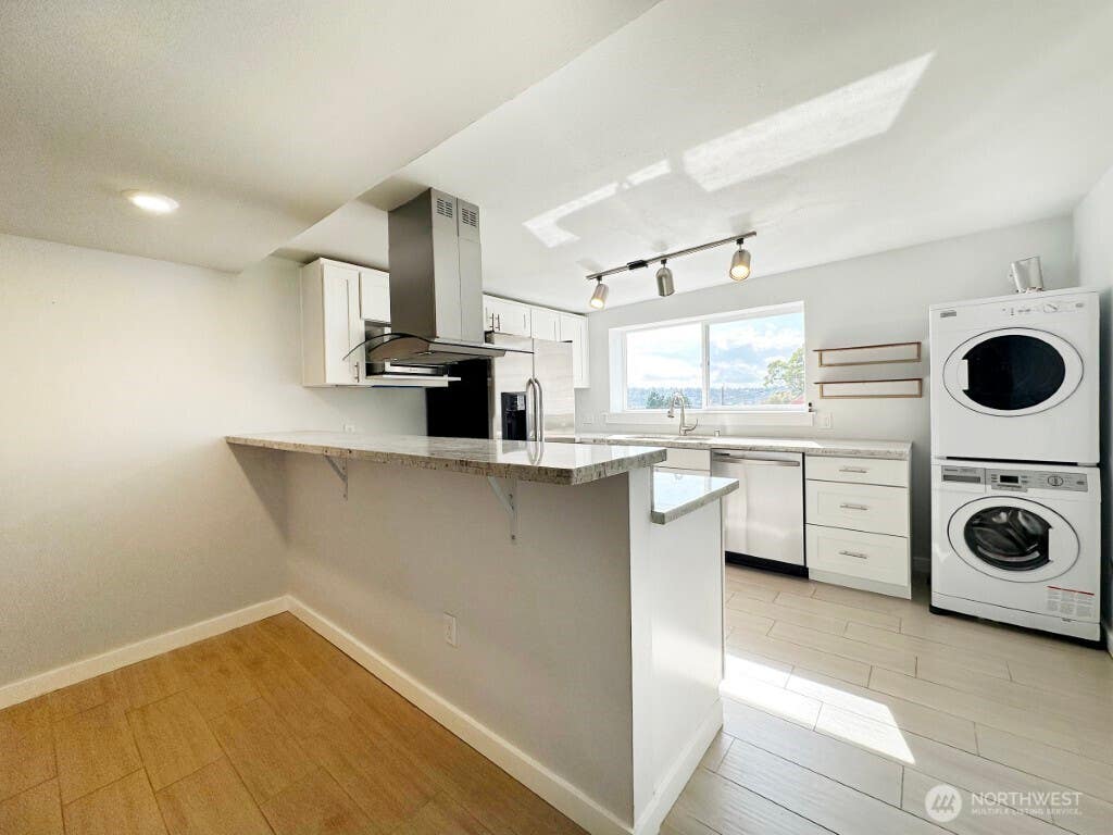 Photo of 300 NW 47th Street #ADU, Seattle, WA 98107 (MLS # 2569593)