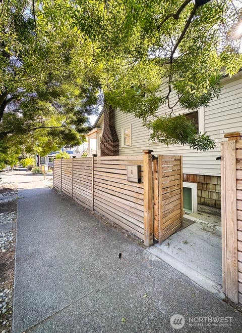 Photo of 300 NW 47th Street #ADU, Seattle, WA 98107 (MLS # 2569593)