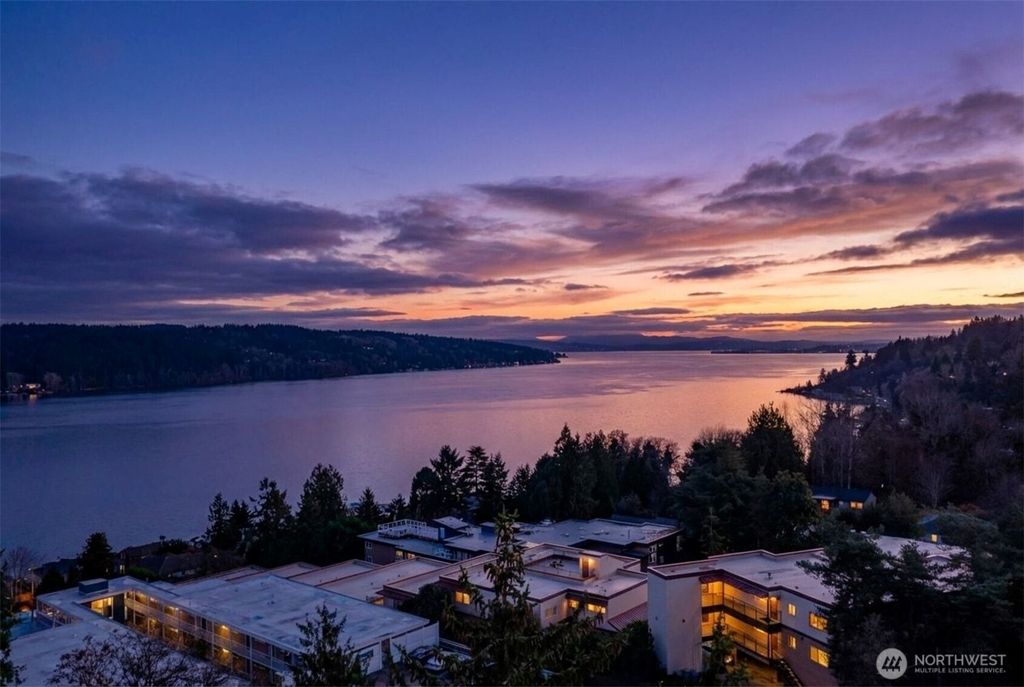 Photo of 15612 38th Avenue NE, Lake Forest Park, WA 98155 (MLS # 2476461)