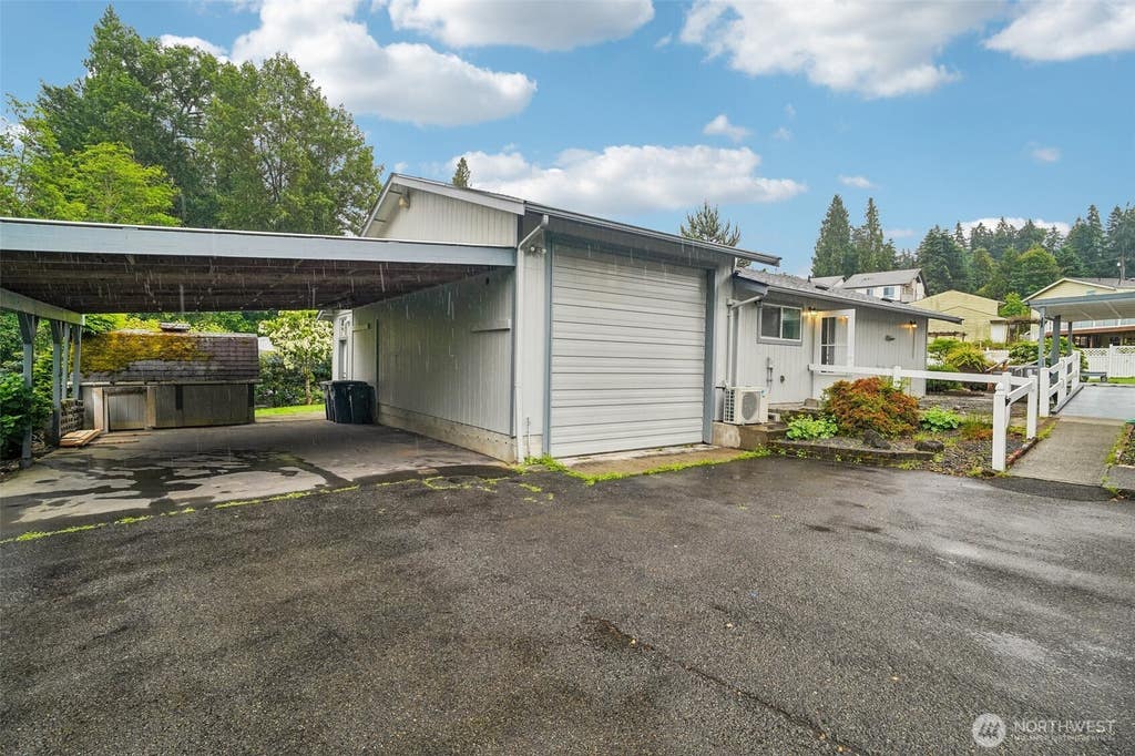Photo of 219 105th Avenue E, Edgewood, WA 98372 (MLS # 2539252)