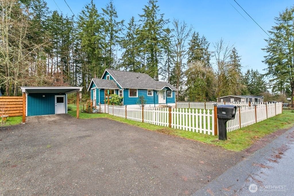 Photo of 733 Eden Road W, Bremerton, WA 98312 (MLS # 2464056)