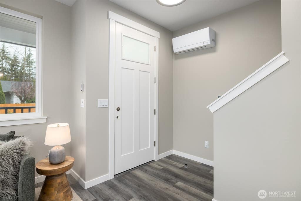 Photo of 1601 N Waugh Road #A, Mount Vernon, WA 98273 (MLS # 2570162)
