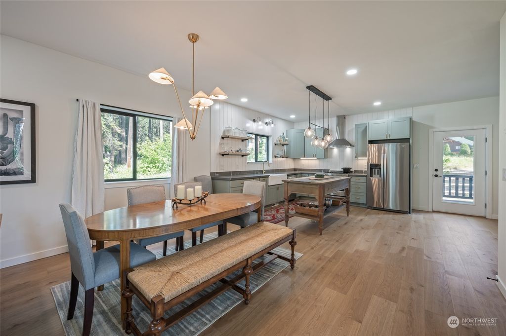 listing image 9366321462397304751