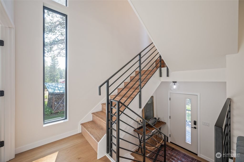 listing image 9363483719486688230