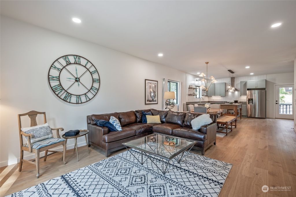 listing image 9364574009440743888