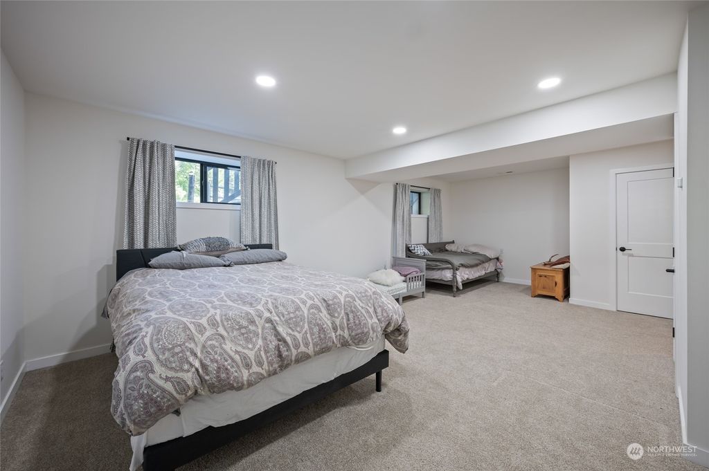listing image 9366368572922794040