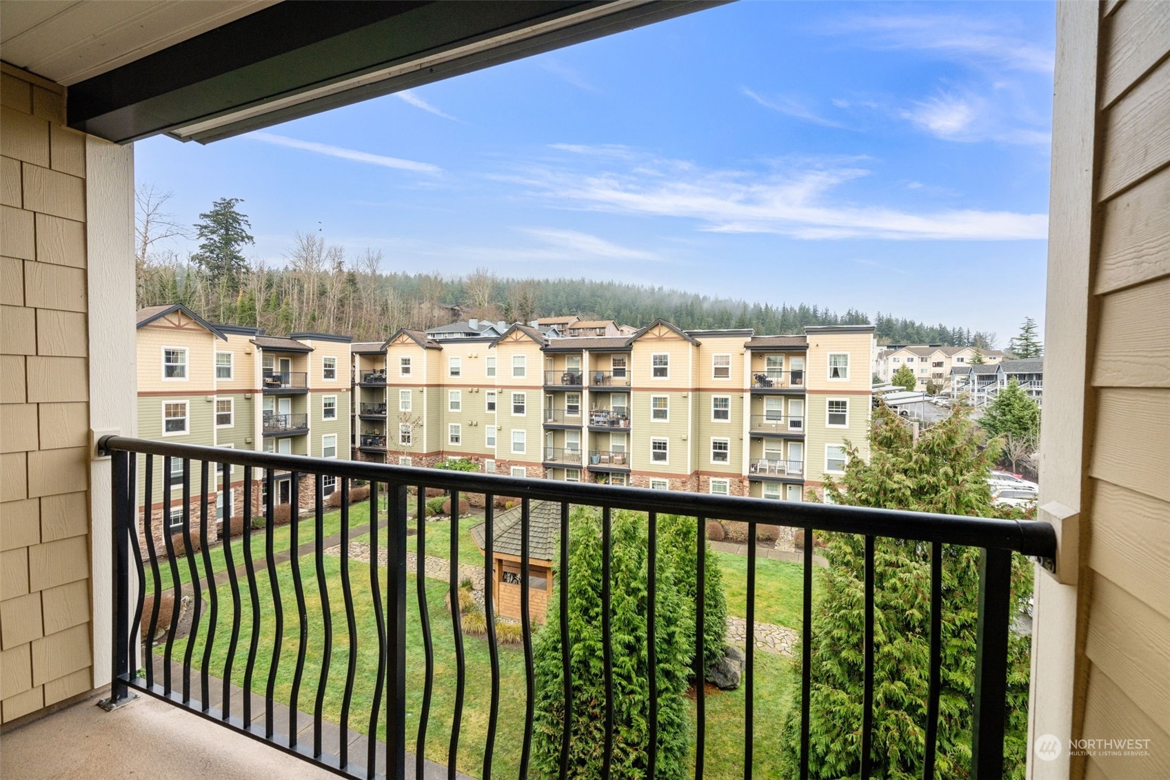 Bellingham, Washington 98225, United States, 2 Bedrooms Bedrooms, ,2 BathroomsBathrooms,Residential,Pending,10631