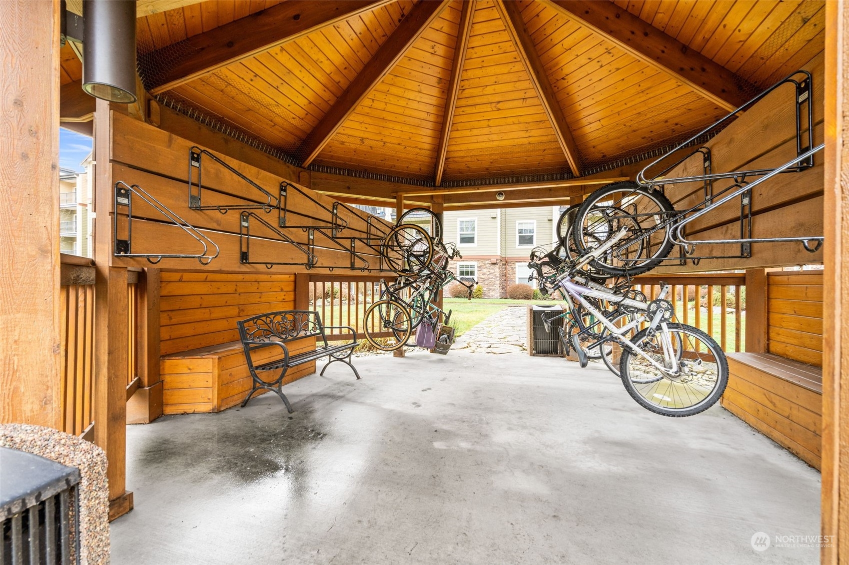 Bellingham, Washington 98225, United States, 2 Bedrooms Bedrooms, ,2 BathroomsBathrooms,Residential,Pending,10631