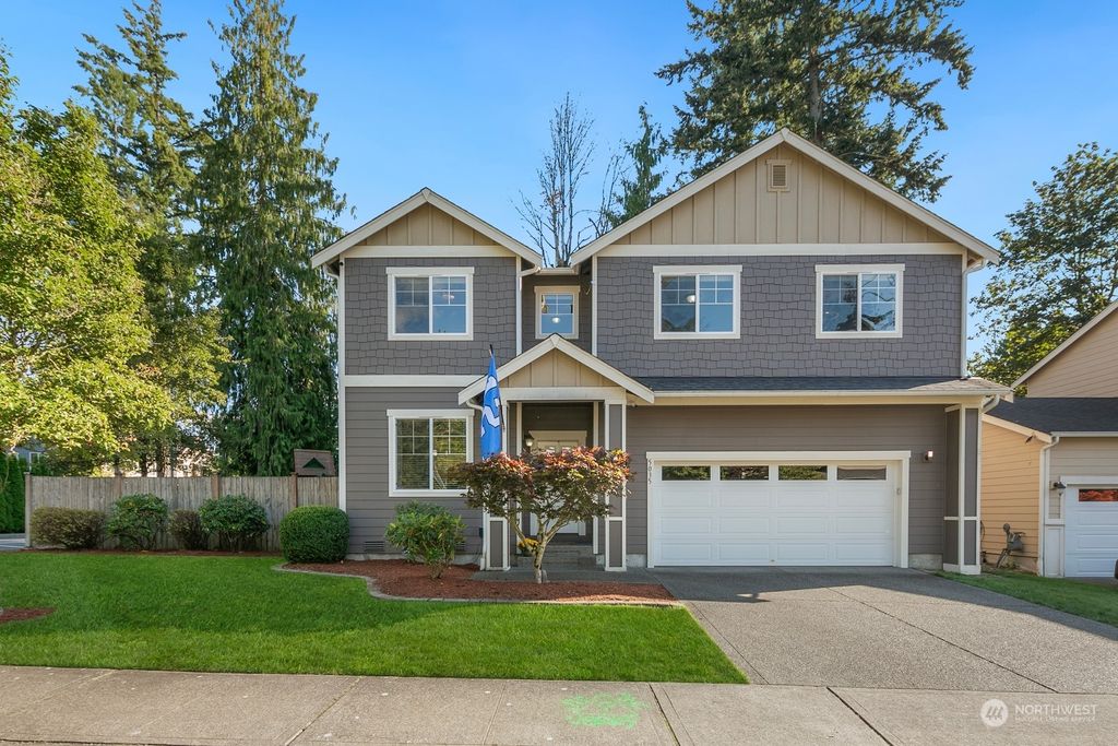 Photo of 5035 NE 2nd Court, Renton, WA 98059 (MLS # 2286411)