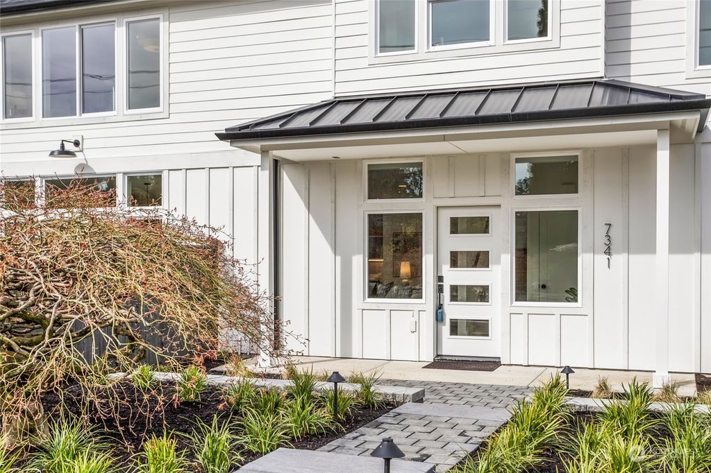 Photo of 7341 122nd Avenue NE, Kirkland, WA 98033 (MLS # 2056492)