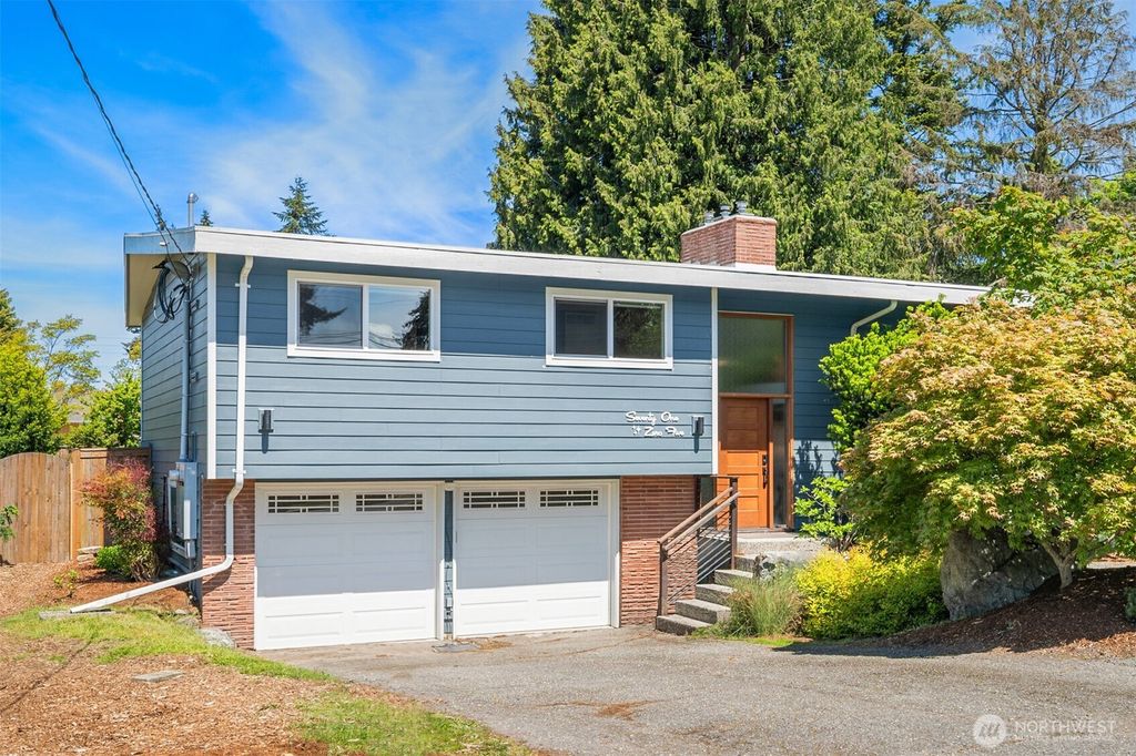 Photo of 7105 190th Street SW, Lynnwood, WA 98036 (MLS # 2523949)