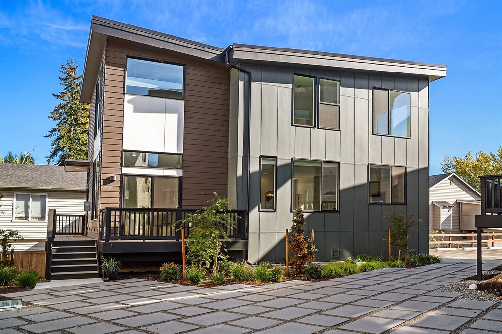 Photo of 3007 S Dakota St, Seattle, WA 98108 (MLS # 2595215)