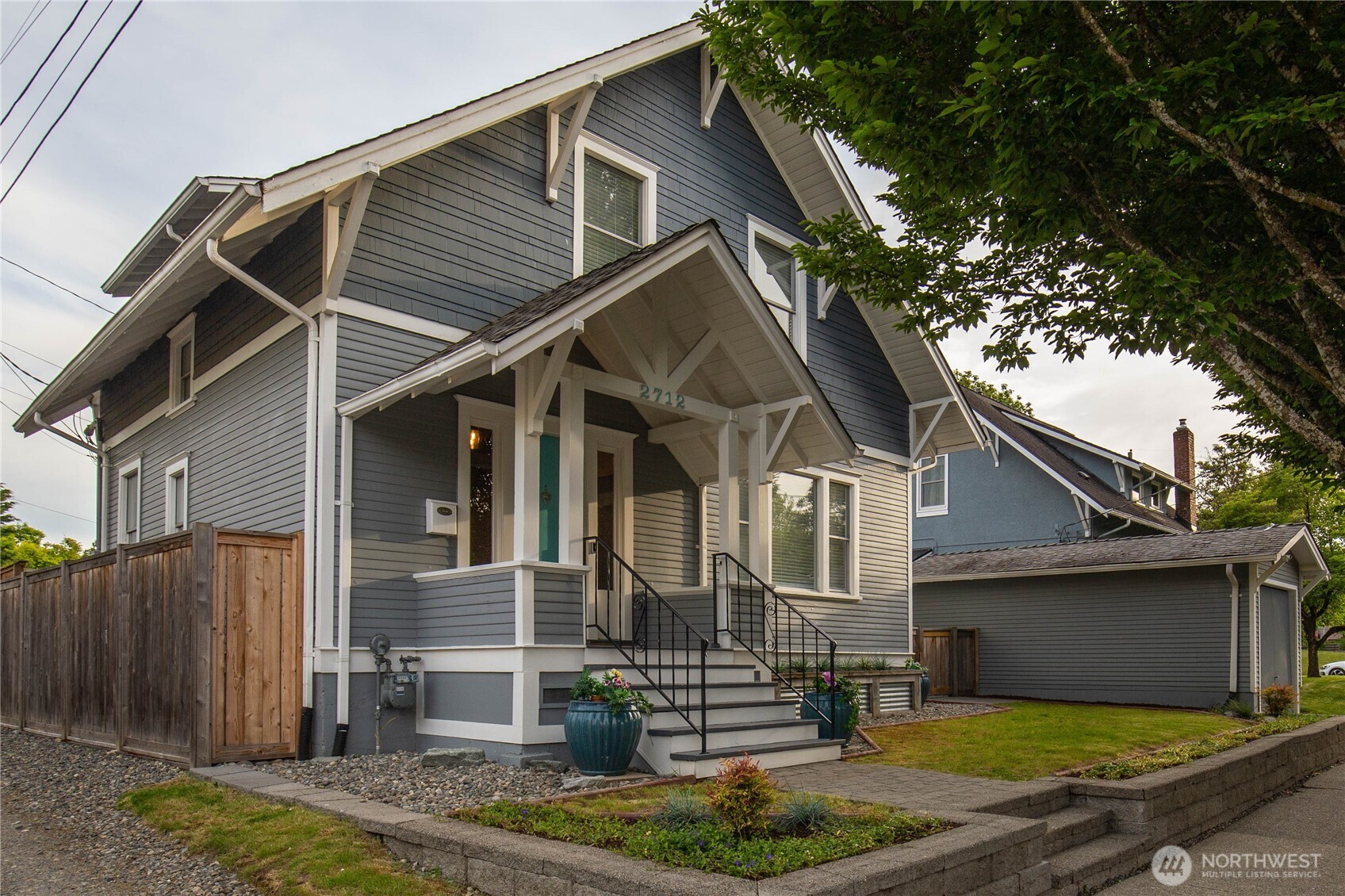 2712 N 10th Street