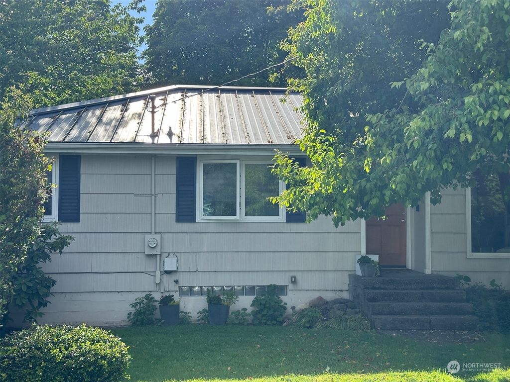 Photo of 6223 43rd Avenue NE, Seattle, WA 98115 (MLS # 2285699)