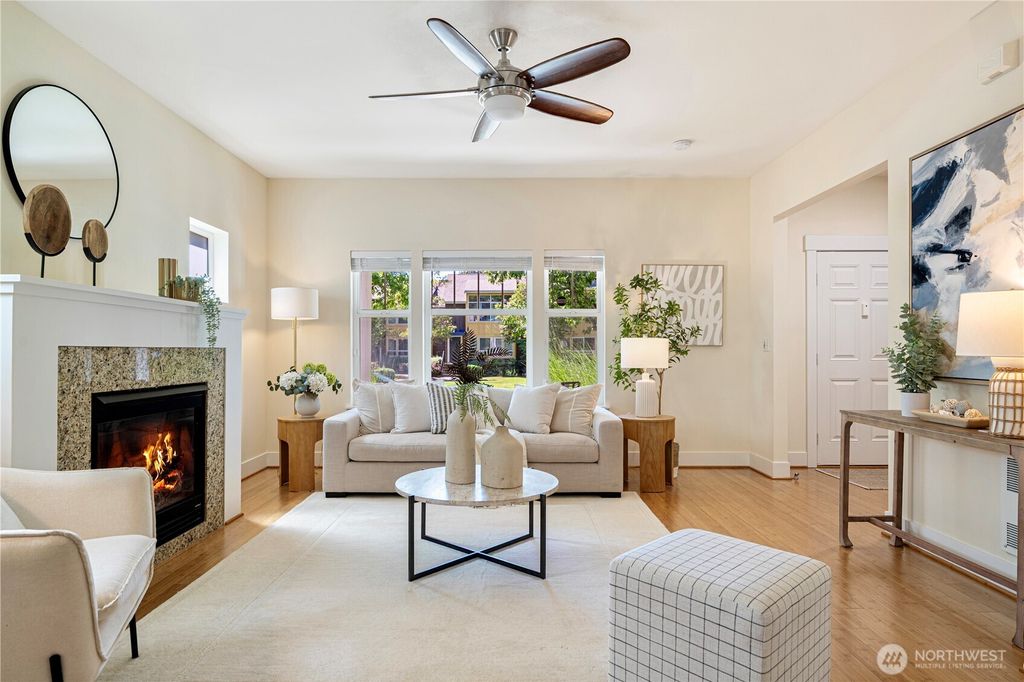 Photo of 1760 25th Ave NE Ave, Issaquah, WA 98029 (MLS # 2406831)