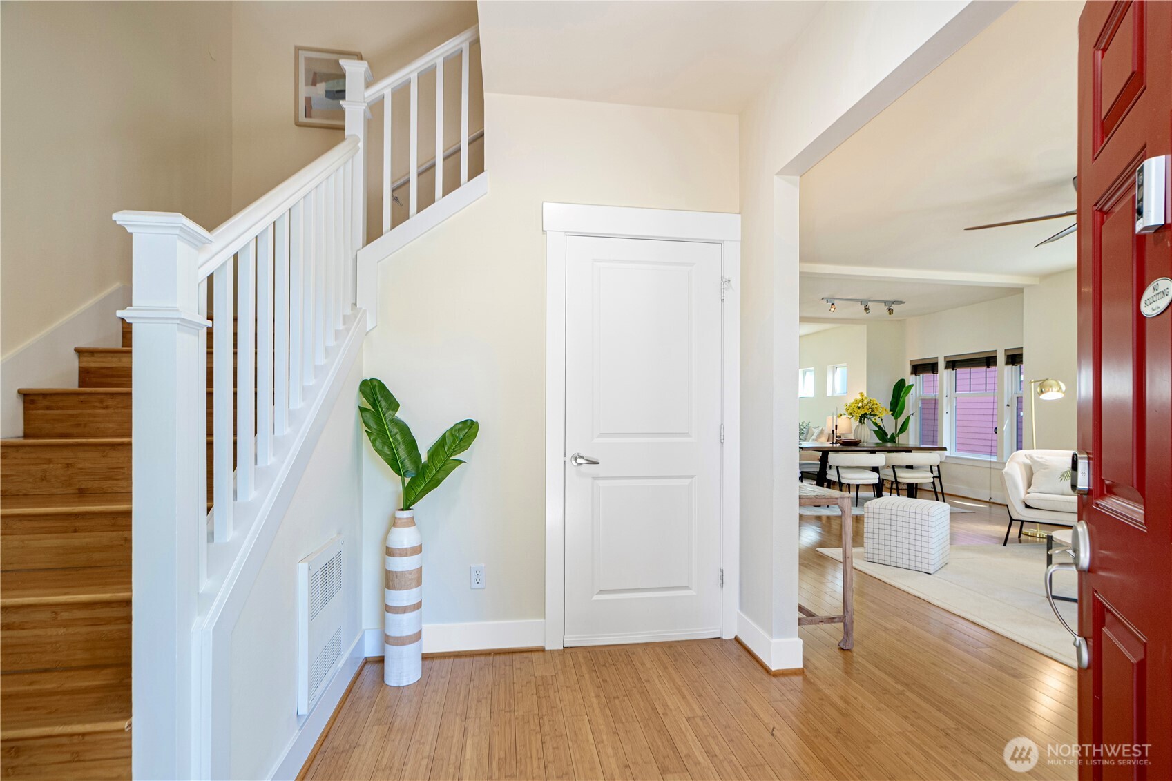 1760 25th Ave NE