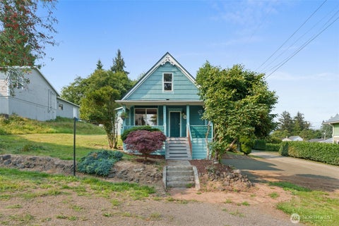 Photo of 401 B Street, South Bend, WA 98586 (MLS # 2564178)