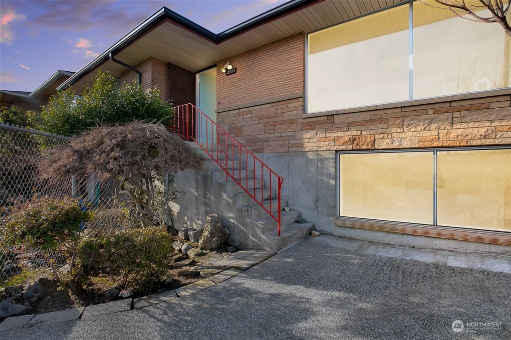Photo of 2111 20th Avenue S, Seattle, WA 98144 (MLS # 2188347)