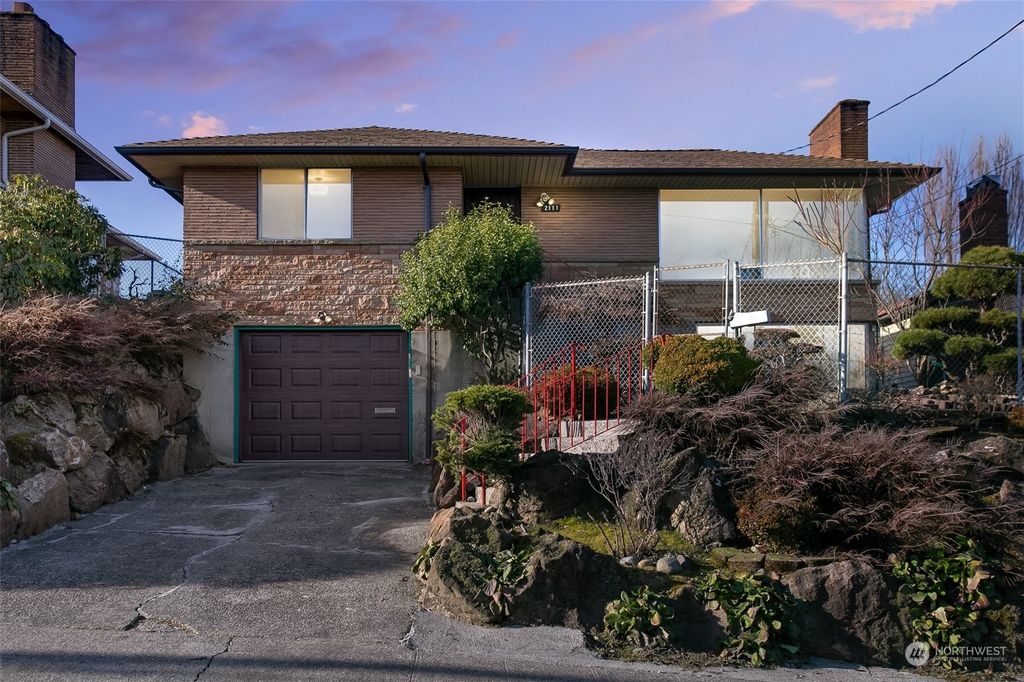 Photo of 2111 20th Avenue S, Seattle, WA 98144 (MLS # 2188347)