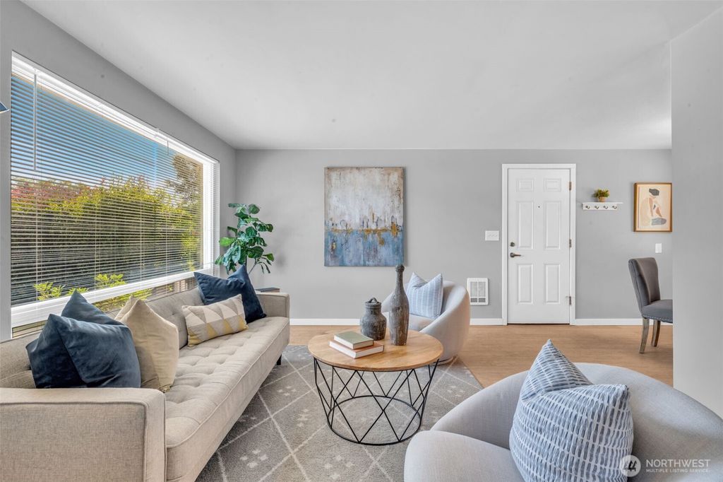 Photo of 10237 31st Avenue SW, Seattle, WA 98146 (MLS # 2434641)