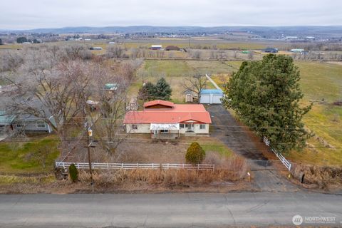 Photo of 19296 NE A.3 Road, Soap Lake, WA 98851 (MLS # 2464118)