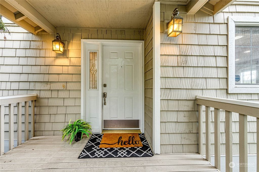 Photo of 11314 Ohde Circle, Kirkland, WA 98033 (MLS # 2195338)