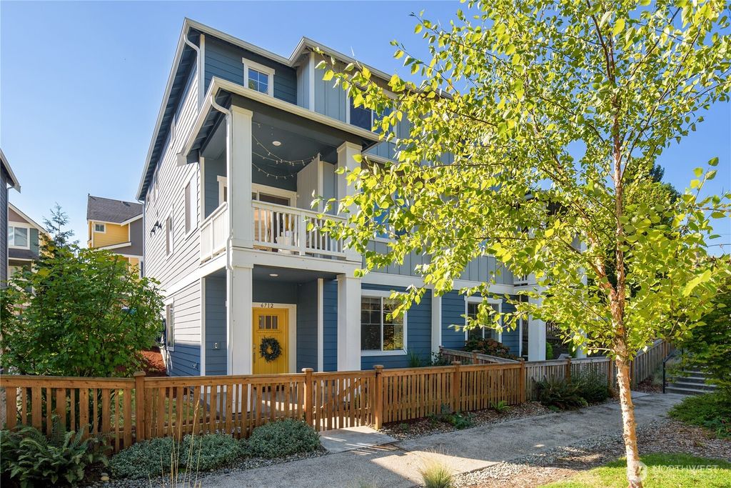 Photo of 6712 34th Avenue SW, Seattle, WA 98126 (MLS # 2438115)