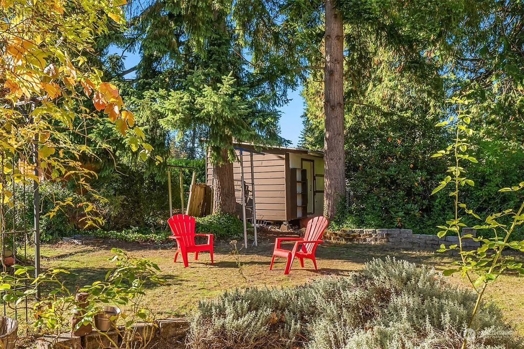 Photo of 6476 NE 153rd Street, Kenmore, WA 98028 (MLS # 2173744)