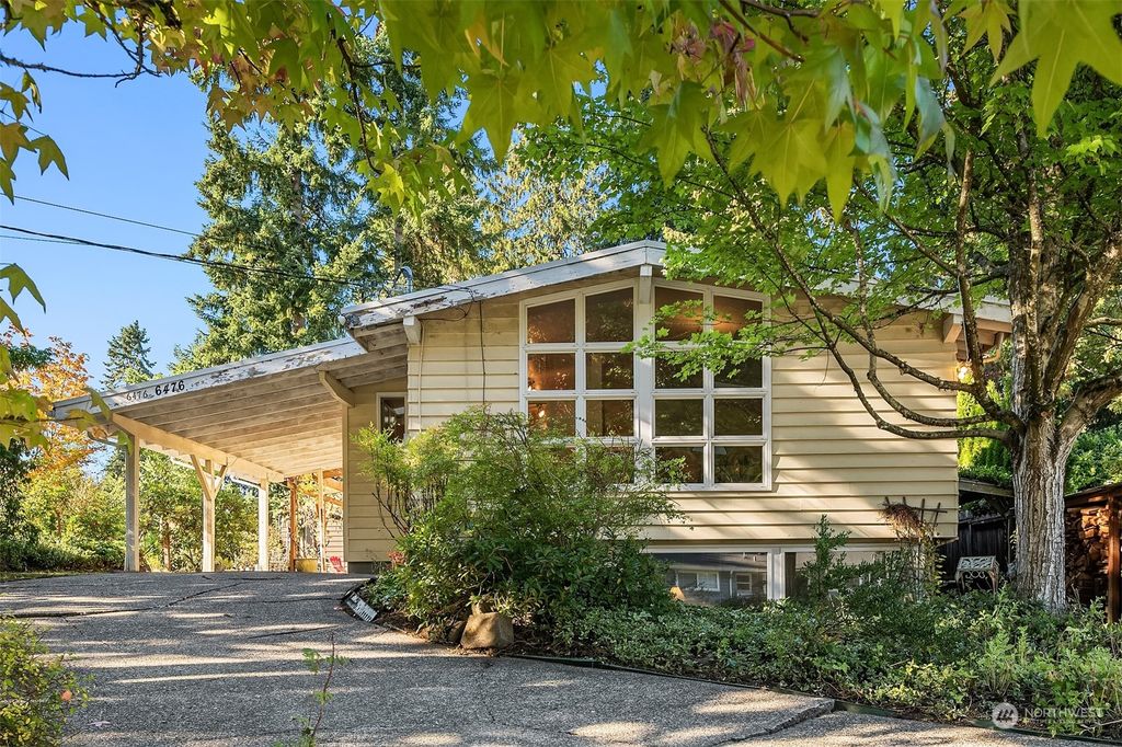 Photo of 6476 NE 153rd Street, Kenmore, WA 98028 (MLS # 2173744)