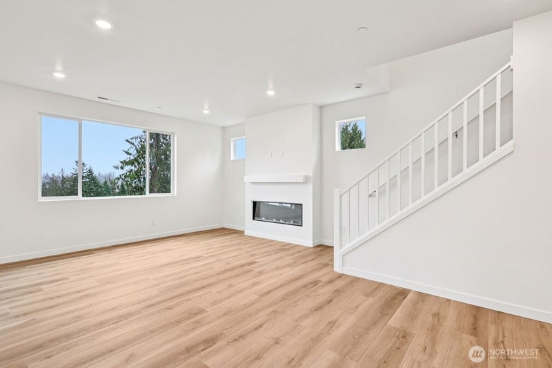 10304 6th Place SE SW 13