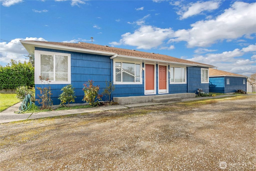 Photo of 1536 -1538 S Walters Road, Tacoma, WA 98465 (MLS # 2494752)