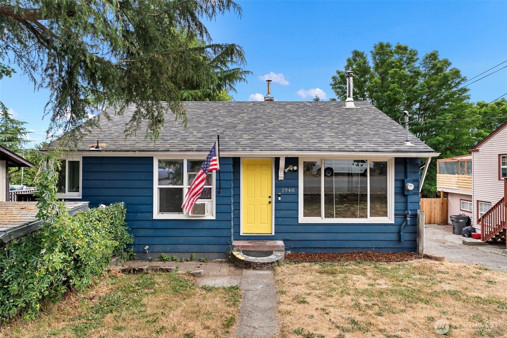 Photo of 1948 N Callow Avenue, Bremerton, WA 98312 (MLS # 2543314)