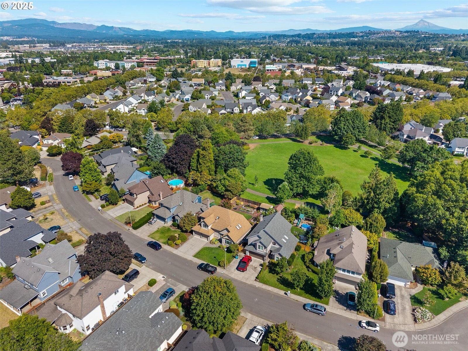 1705 SE Solomon Loop