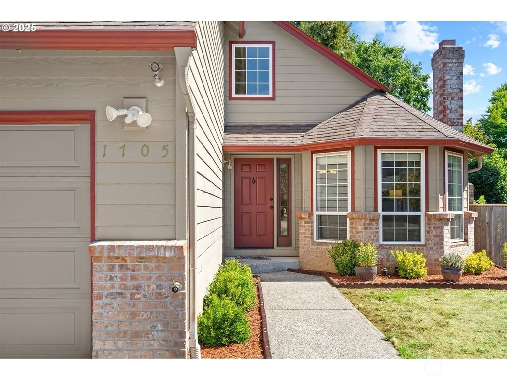 Photo of 1705 SE Solomon Loop, Vancouver, WA 98683 (MLS # 2451389)