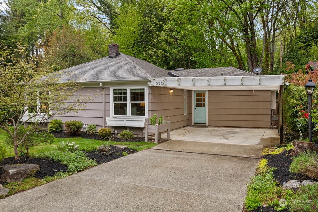 Photo of 550 NE Alder Street, Issaquah, WA 98027 (MLS # 2229282)