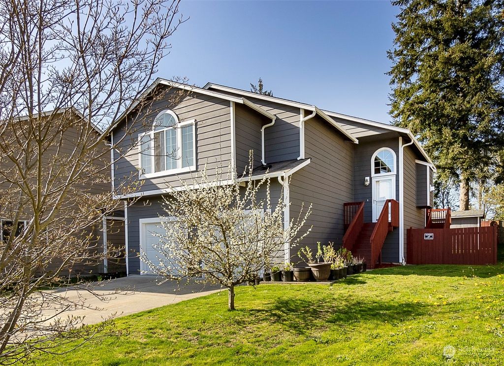 Photo of 6333 42nd Street NE, Marysville, WA 98270 (MLS # 2060667)
