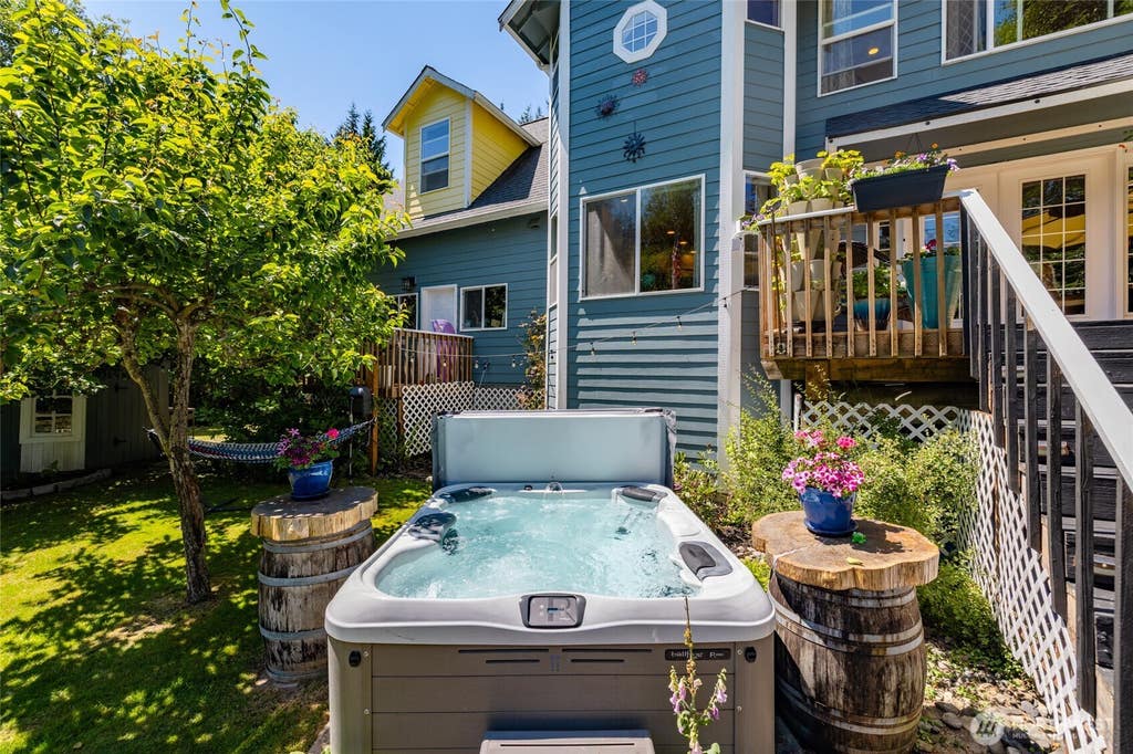 Photo of 430 Rainbow Drive, Sedro Woolley, WA 98284 (MLS # 2573747)