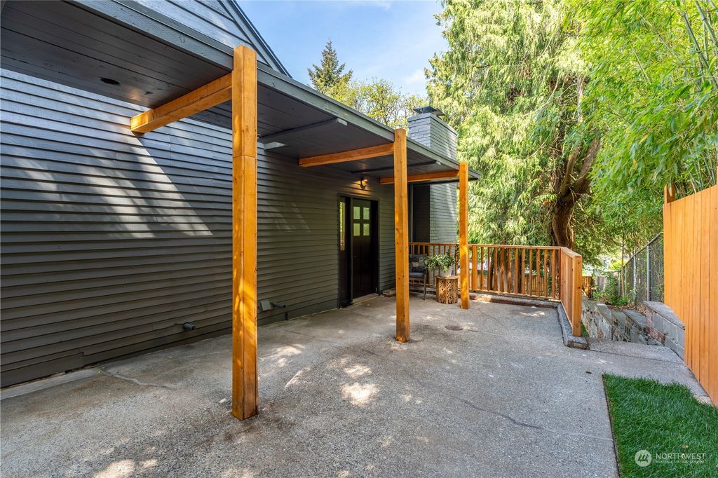 Photo of 11134 59th Avenue S, Seattle, WA 98178 (MLS # 2240998)