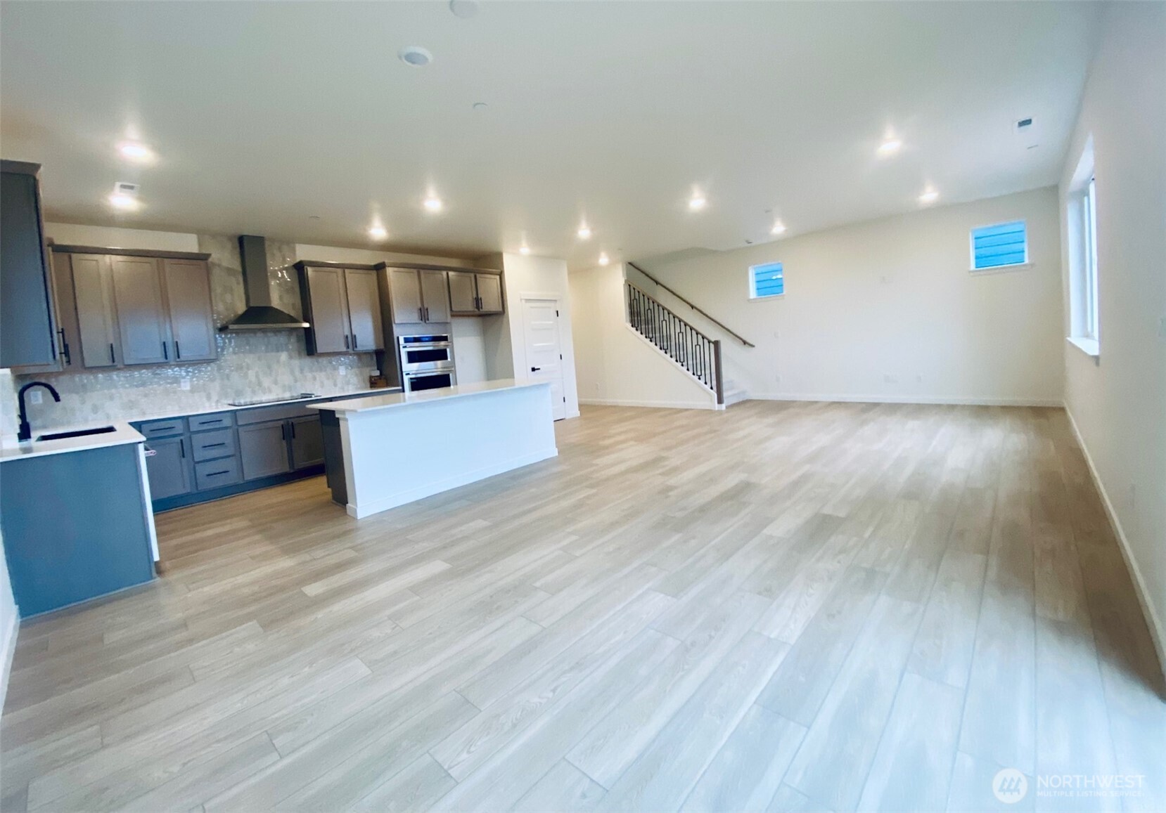 617 103rd Court SE SW 10