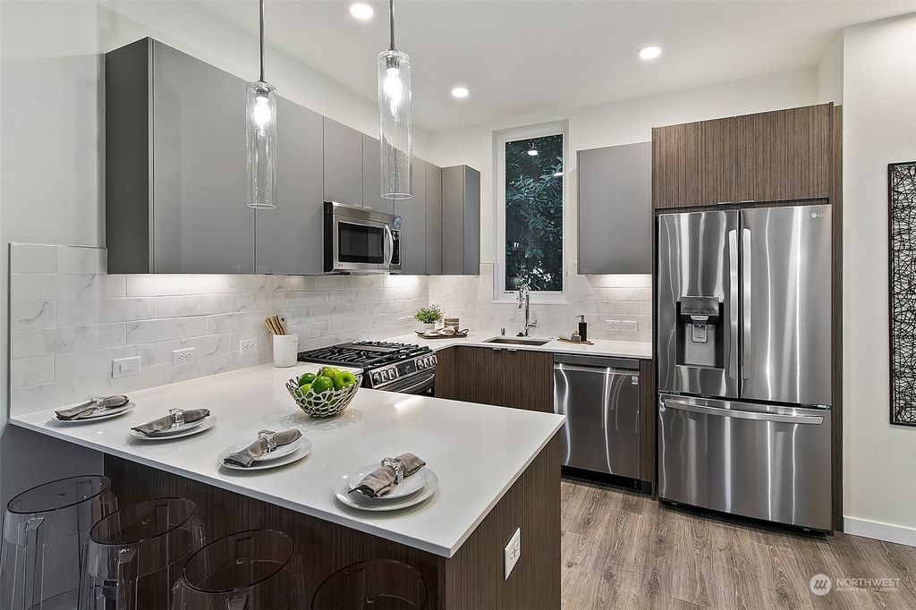 Photo of 1028 A NE 70th Street, Seattle, WA 98115 (MLS # 2044420)