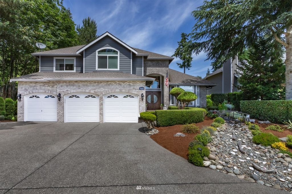 Photo of 7418 121st Avenue SE, Newcastle, WA 98056 (MLS # 1959922)