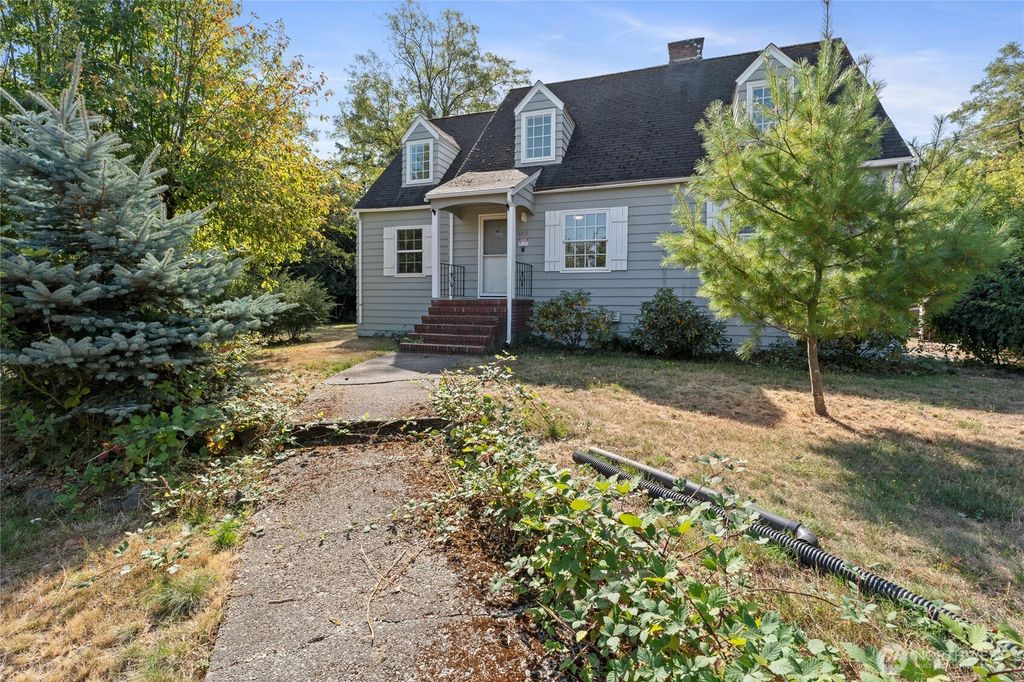 Photo of 3315 S 188th Street, SeaTac, WA 98188 (MLS # 2435923)