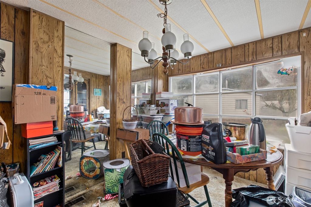 Photo of 24 4th Avenue S, Algona, WA 98001 (MLS # 2497325)