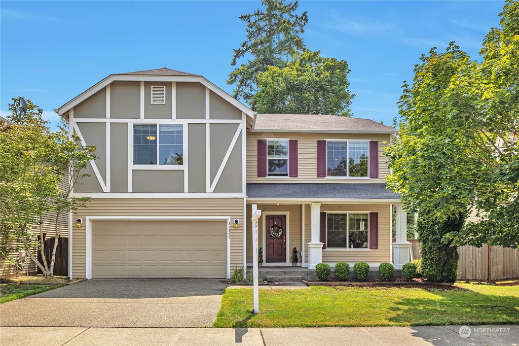 Photo of 24927 SE 18th Street, Sammamish, WA 98075 (MLS # 2135461)