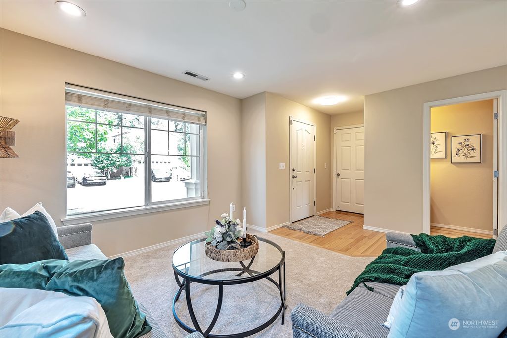 Photo of 24927 SE 18th Street, Sammamish, WA 98075 (MLS # 2135461)