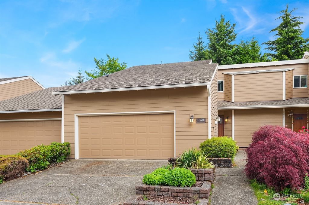 Photo of 2711 174th Avenue NE, Redmond, WA 98052 (MLS # 2231993)