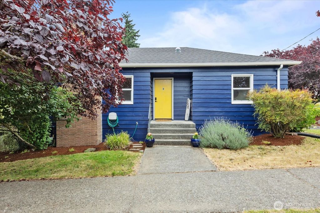 Photo of 3604 SW Graham Street, Seattle, WA 98126 (MLS # 2390916)