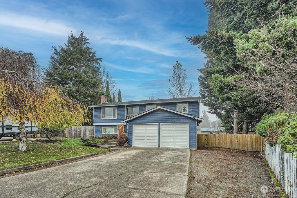 Photo of 24618 130th Avenue SE, Kent, WA 98030 (MLS # 2314600)